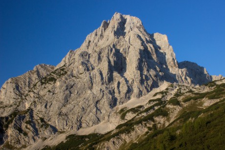 Spitzmauer vysoký 2.446 m od východu.