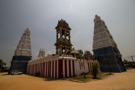 Chrám Munneswaram je důležitým regionálním hinduistickým chrámovým komplexem na Srí Lance. 