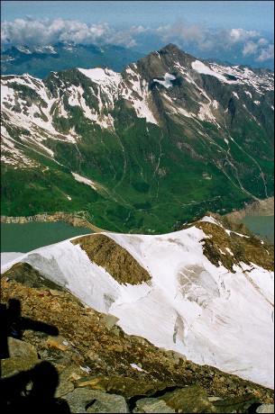 Pohled z vrcholu Wiesbachhornu na Kitzteinhorn - 3.202 m n. m.