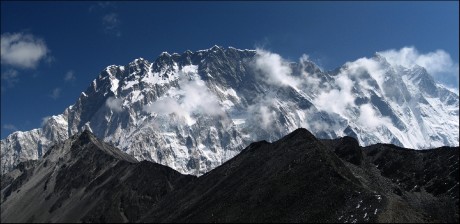 Nuptse - 7.864 m n. m. a Lhotse - 8.516 m n. m.