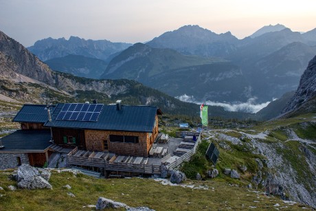 Berchtesgadenské Alpy na východě.