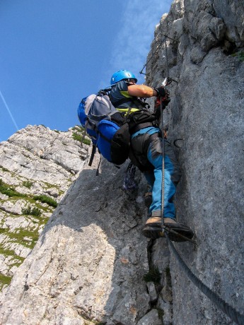 Začátek výstupu Leoganger Süd Klettersteig.