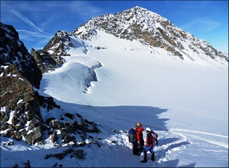 Nad námi zakrývá oblohu Hint. Brochkogel vysoký 3.635 m n. m.