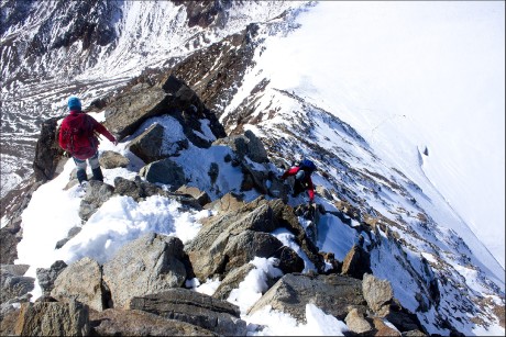 Výhled z vrcholu Wildspitze ve výšce 3.772 m n. m.