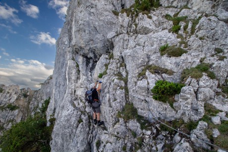 Začátek posledního 250 metrů vysokého kolmého výšvihu. 