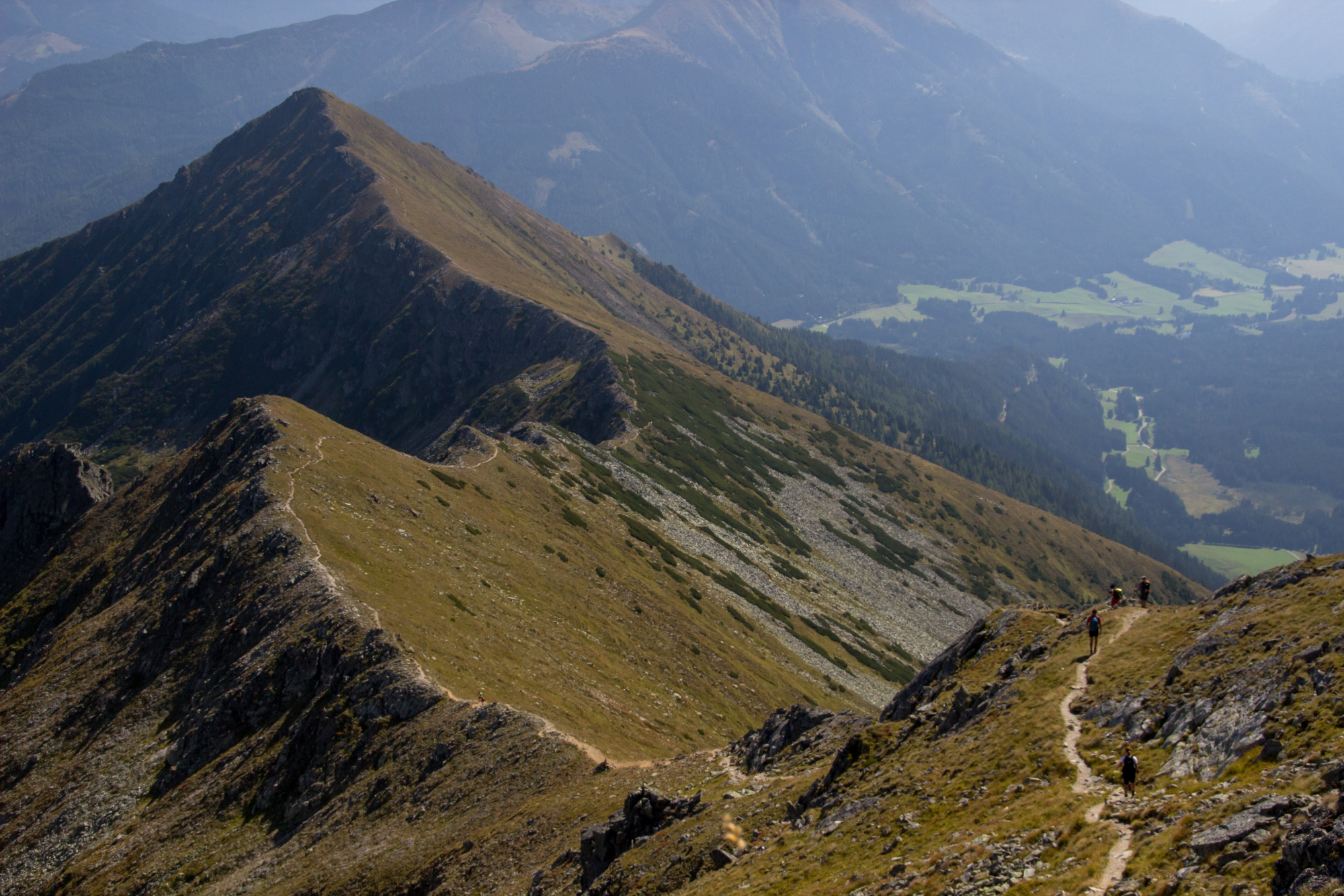 Tady je pěkně vidět celý hřeben na Großer Hengst vysoký 2.159 m.