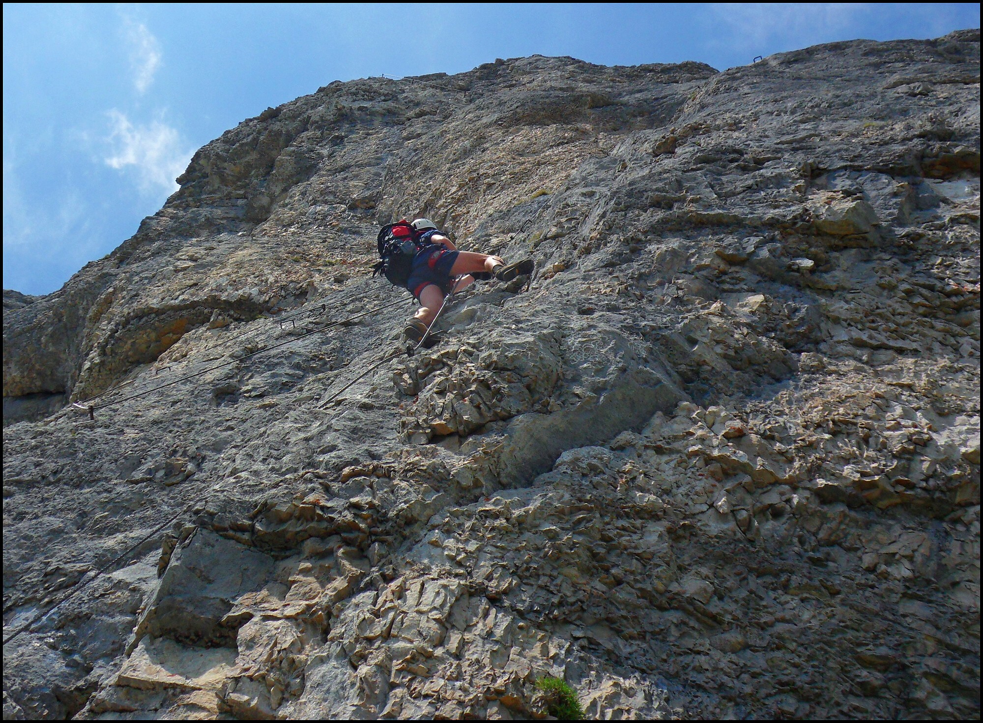 Ve spodní části zajištěné cesty Loser Panorama-klettersteig Sisi.