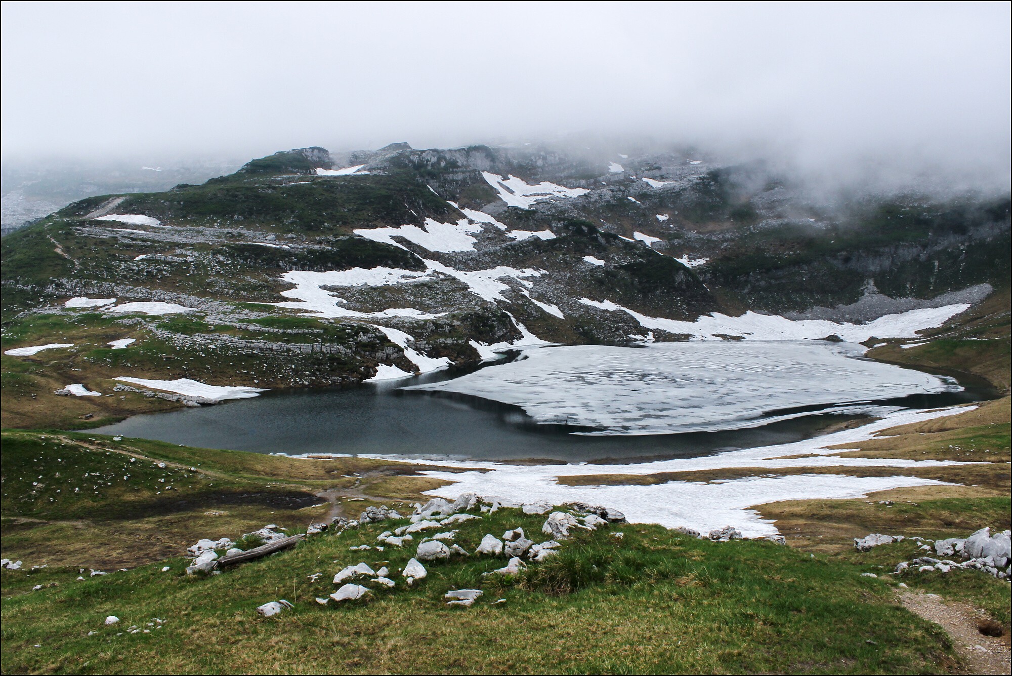 Jezero Augstsee s hladinou ve výšce 1.643 m n. m.