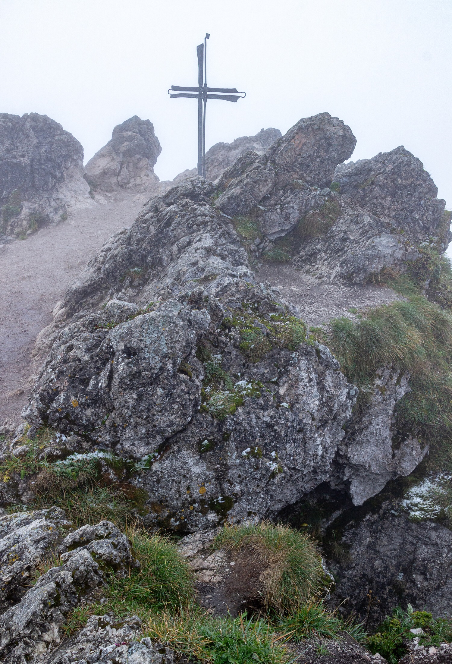 Na vrcholu Velkého Rozsutce vysokého 1.610 m jsme si užívali skvělého výhledu.